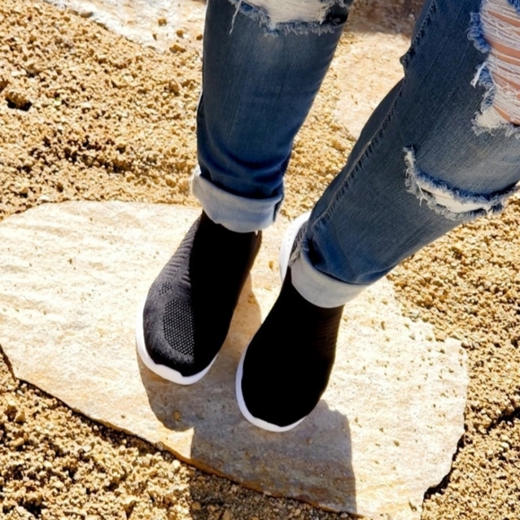 Stretch Knit Slip On Bllack Sneakers - Picture 3 of 4